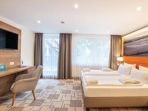 Ostseehotel - Villen im Park: Beispiel Komfortdoppelzimmer Villen Beispiel Komfortdoppelzimmer Villen