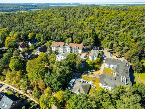 Ostseehotel - Villen im Park: Zentral in der Natur gelegenen Villen Zentral in der Natur gelegenen Villen