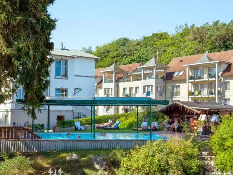 Unsere Pools bieten ausreichend Platz und Komfort für jeden Gast.