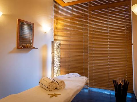 Ostseehotel - Villen im Park: Unsere exklusiven Anwendungsräume bieten Ihnen einen Rückzugsort der Ruhe und Erholung Unsere exklusiven Anwendungsräume bieten Ihnen einen Rückzugsort der Ruhe und Erholung