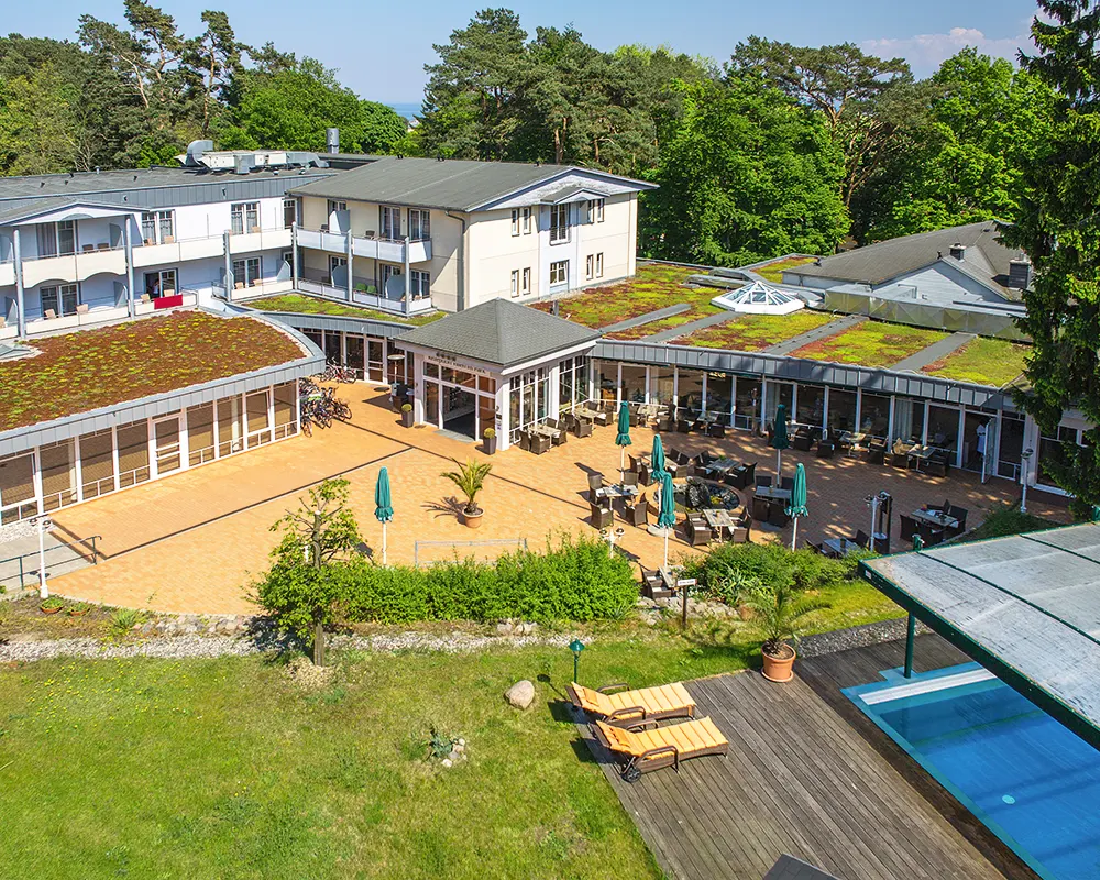 Haupthaus des Ostseehotels Villen im Park Bansin auf Usedom